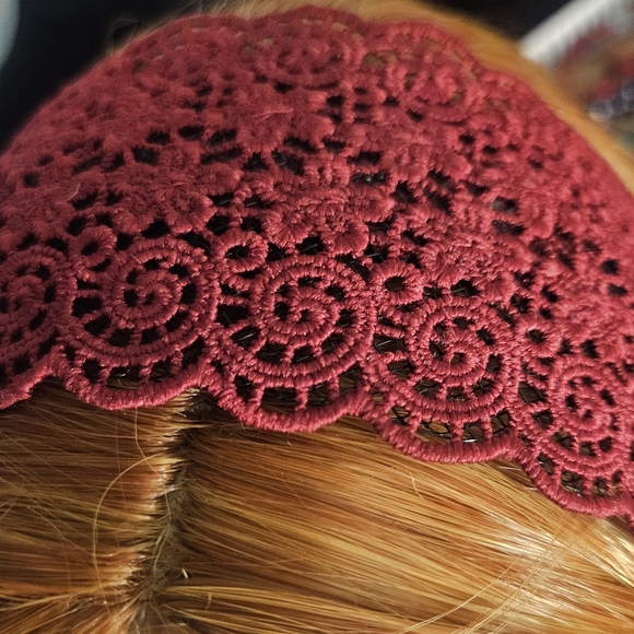 Red Lace Headband - Picture 2 of 2